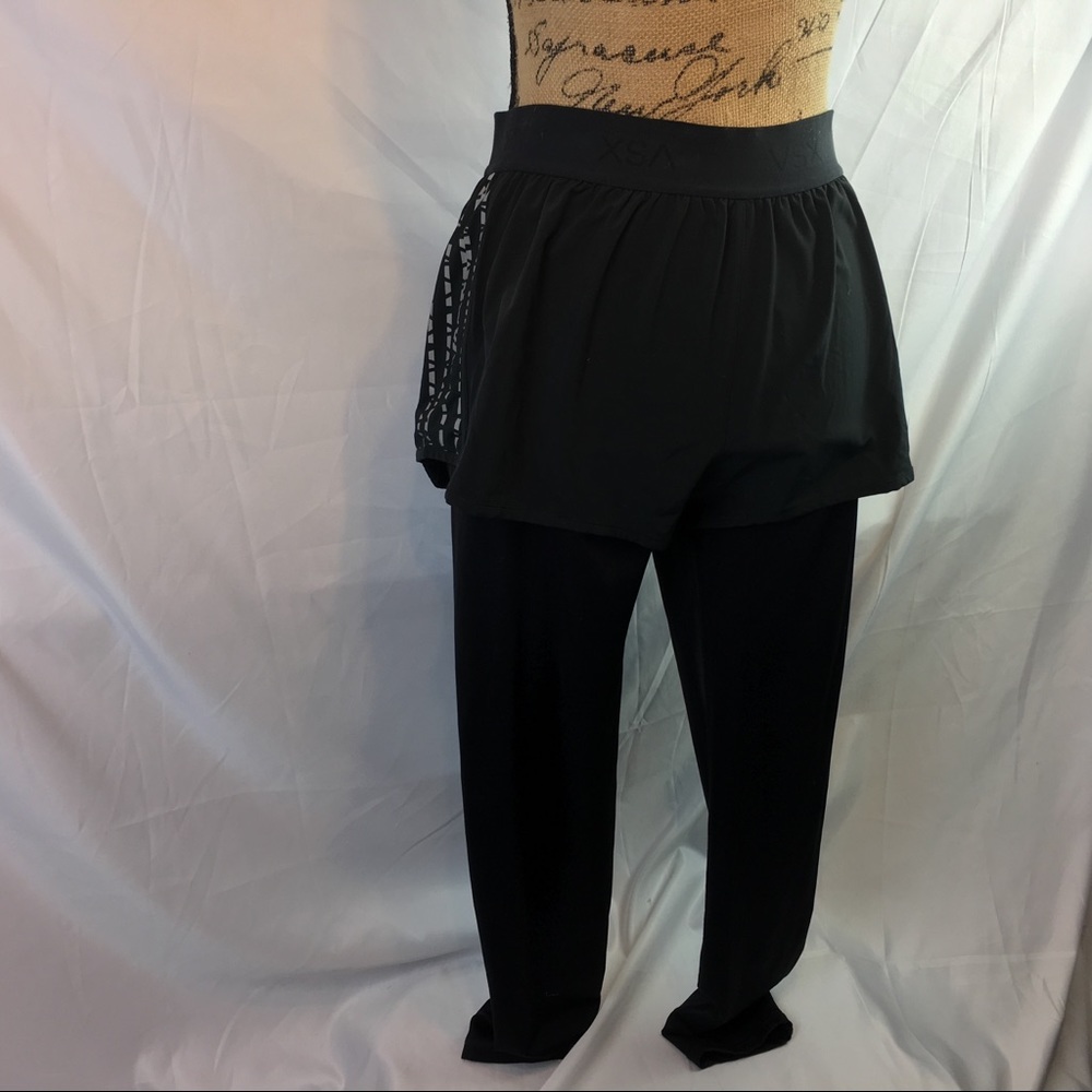 Victoria’s Secret VSX knockout legging/short combo